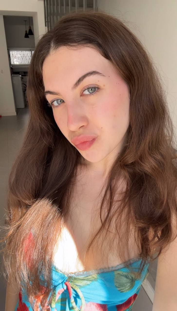 Nude girl Amber in Funabashi