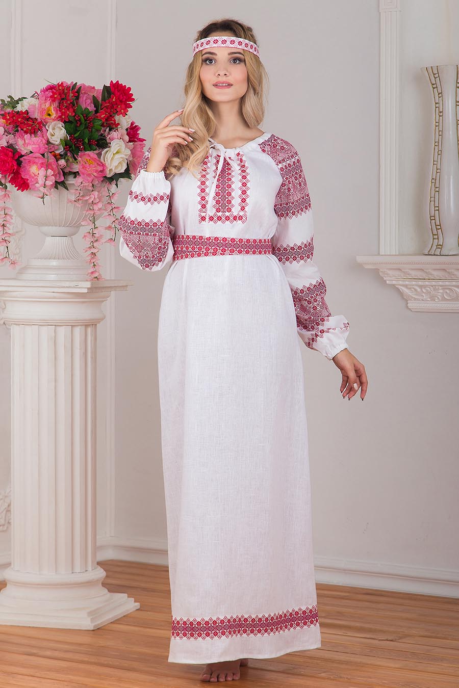 Women in Slavic costumes in Funabashi