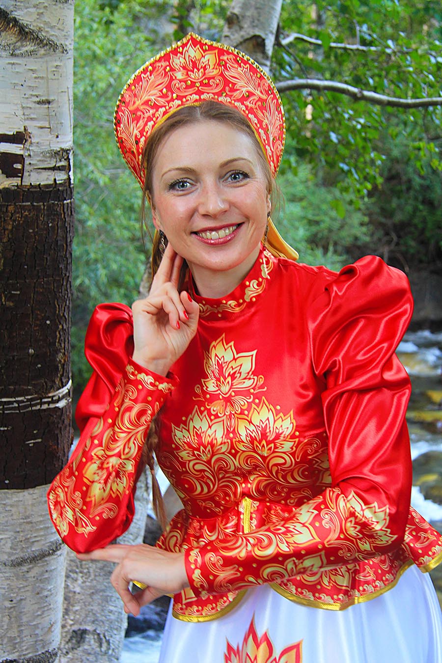 Women in Slavic costumes in Funabashi