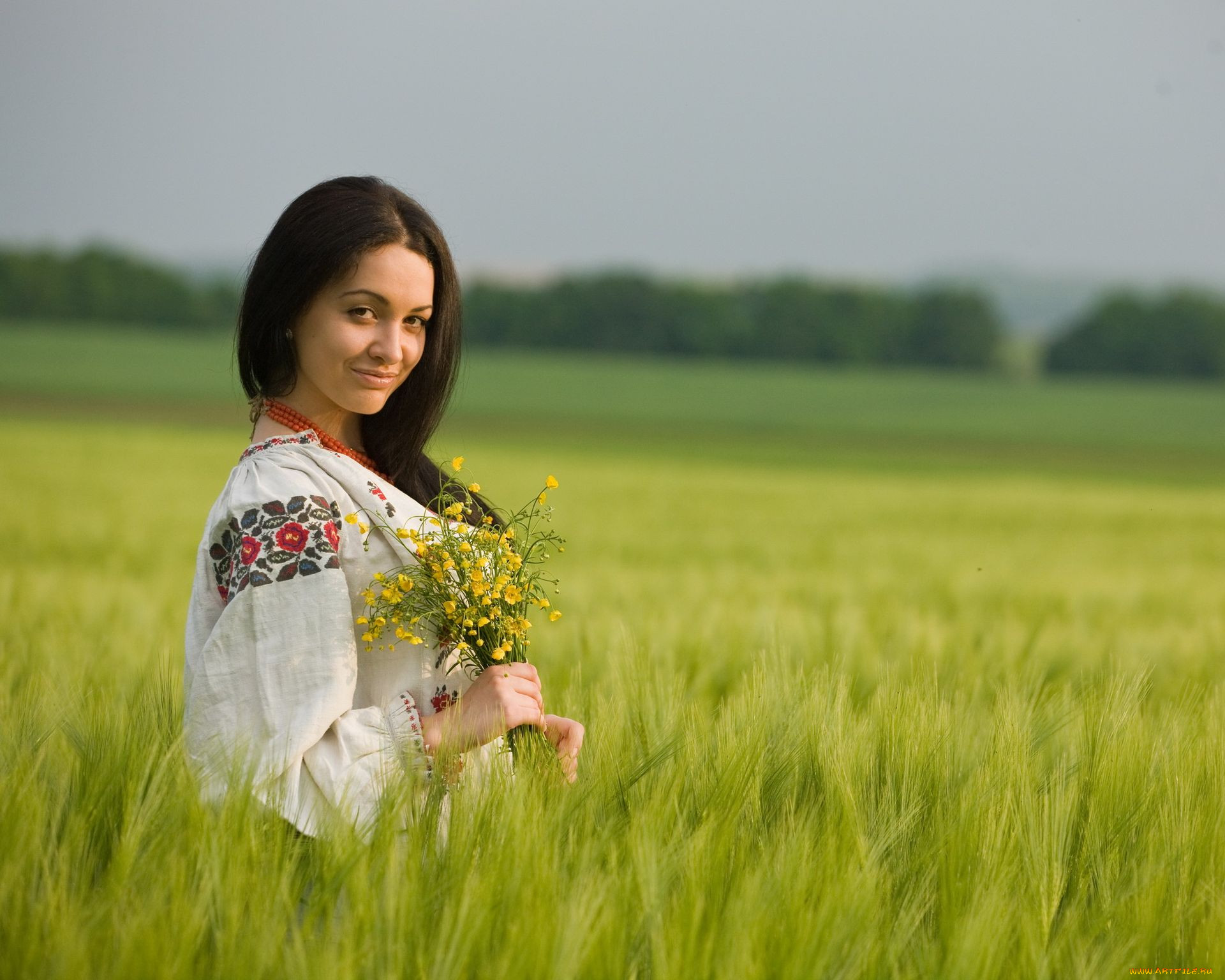 Women in Slavic costumes in Funabashi